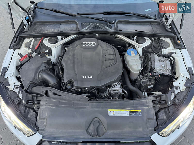 Седан Audi A4 2016 в Киеве