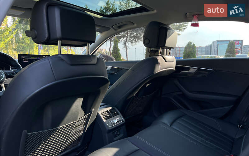 Седан Audi A4 2023 в Львове
