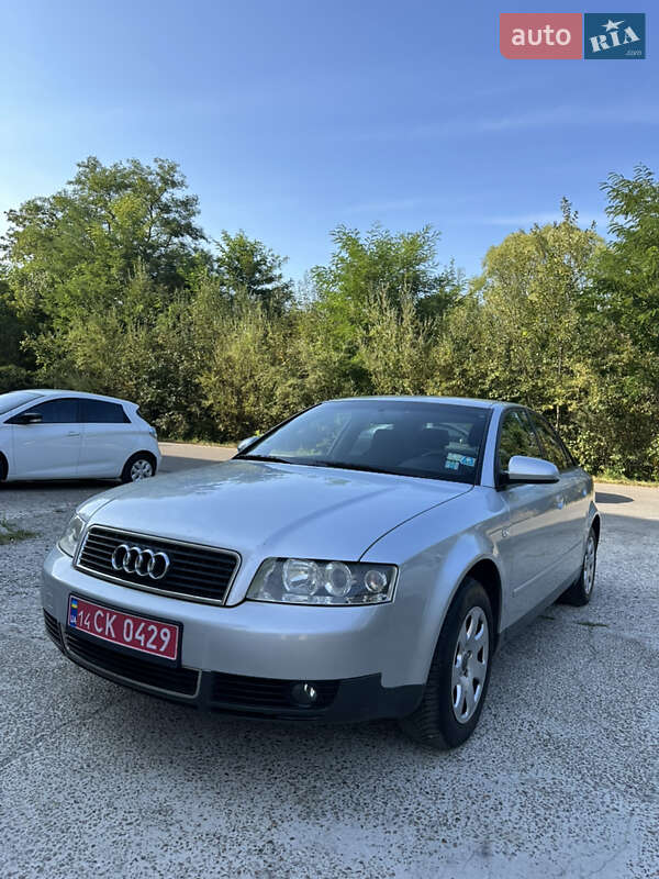 Седан Audi A4 2001 в 