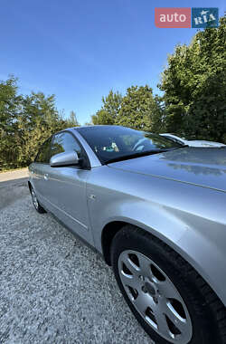 Седан Audi A4 2001 в 