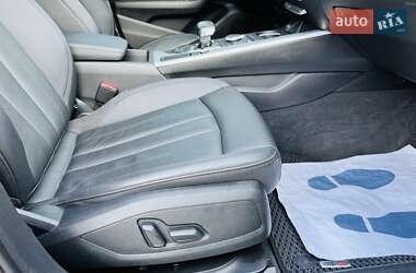 Седан Audi A4 2017 в 