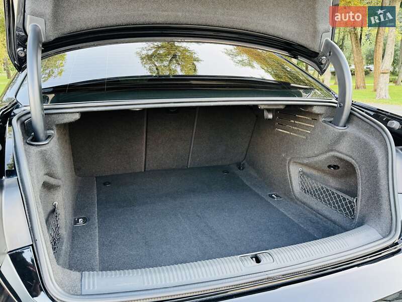 Седан Audi A4 2017 в Киеве фото 131 Седан Audi A4 2017 в Киеве