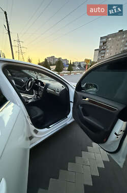 Седан Audi A4 2012 в 