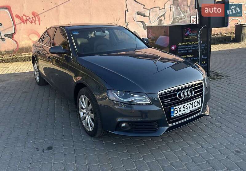 Седан Audi A4 2010 в Хмельницком
