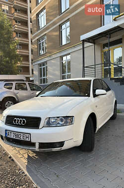 Седан Audi A4 2001 в 