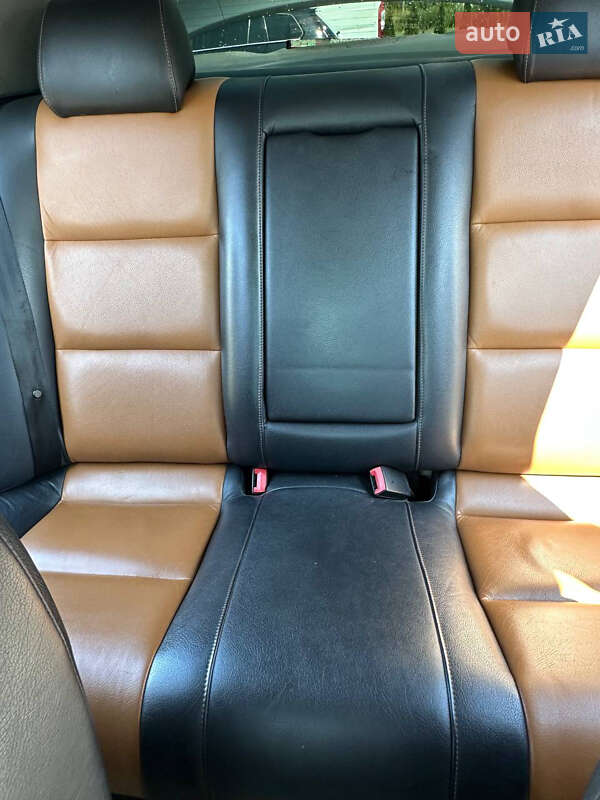 Седан Audi A4 2001 в Львові