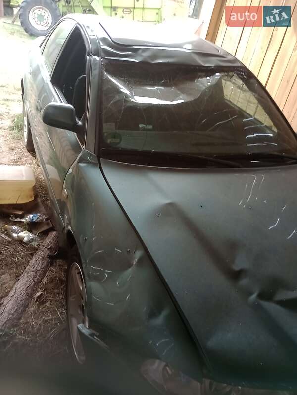 Седан Audi A4 1999 в Березному