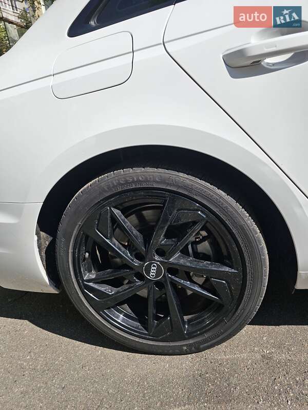 Седан Audi A4 2020 в Києві