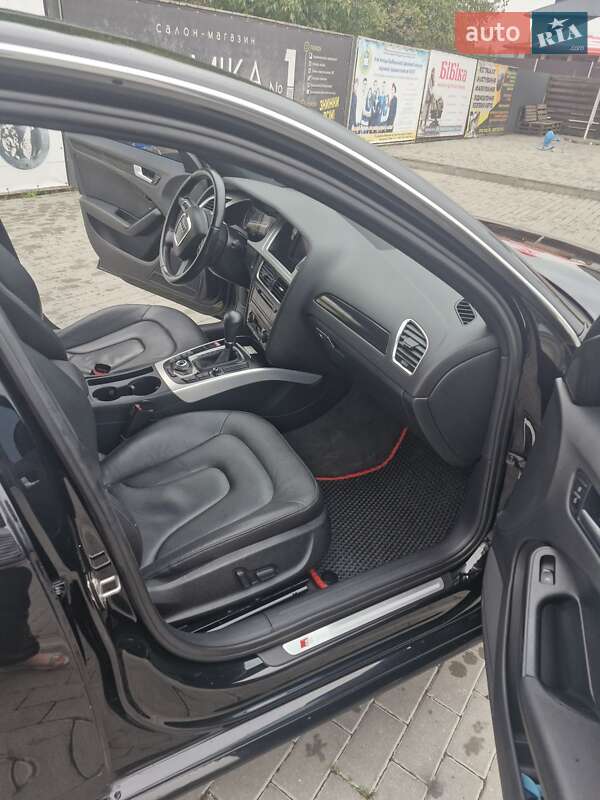 Седан Audi A4 2012 в Каменец-Подольском