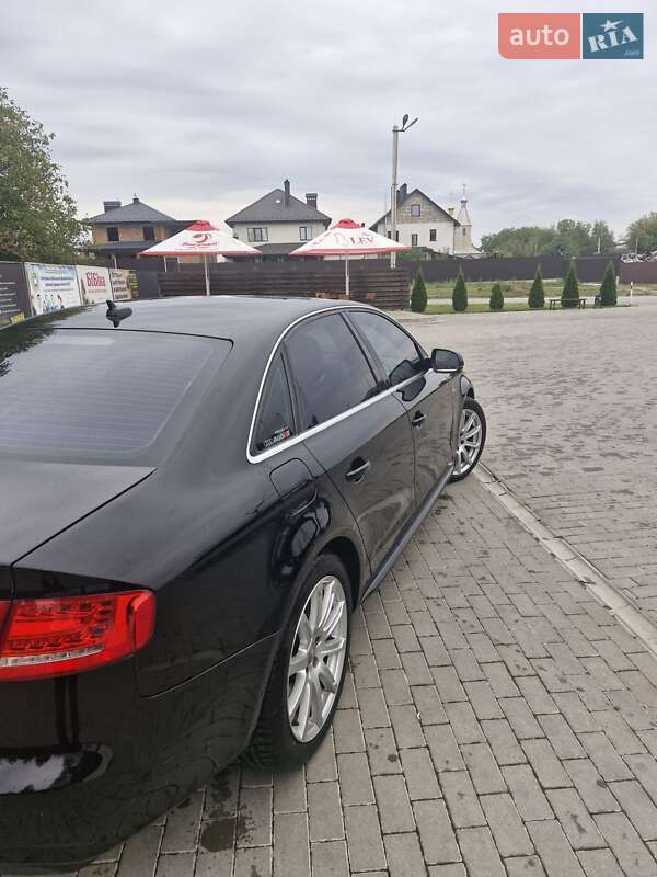 Седан Audi A4 2012 в Каменец-Подольском