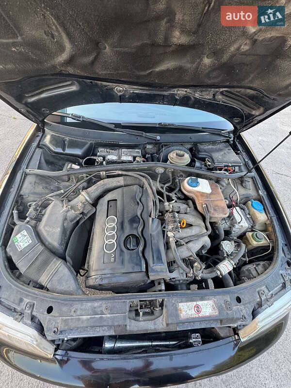 Седан Audi A4 1996 в Добротворе