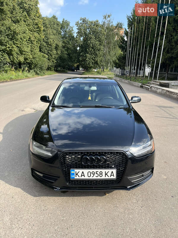 Седан Audi A4 2013 в 