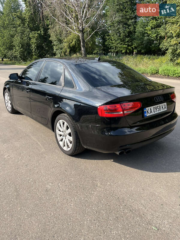 Седан Audi A4 2013 в Сумах