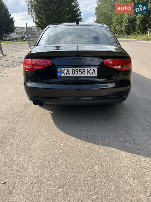Седан Audi A4 2013 в Сумах