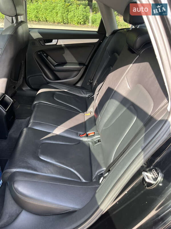 Седан Audi A4 2013 в Сумах