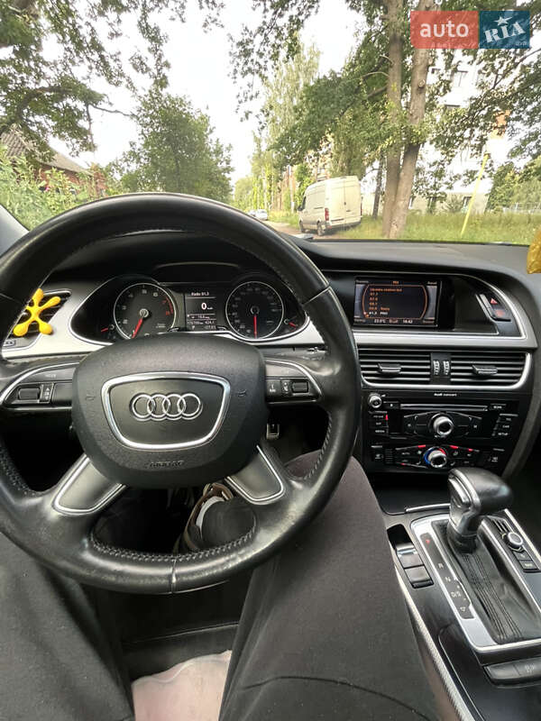Седан Audi A4 2013 в Сумах
