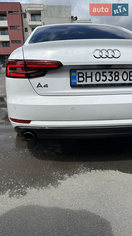 Седан Audi A4 2016 в Одесі