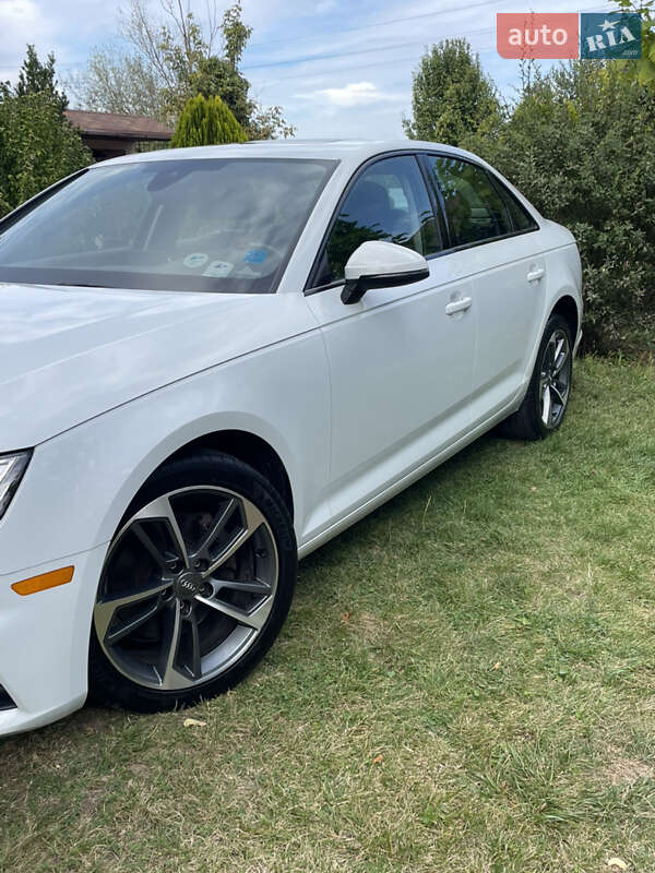 Седан Audi A4 2019 в Киеве