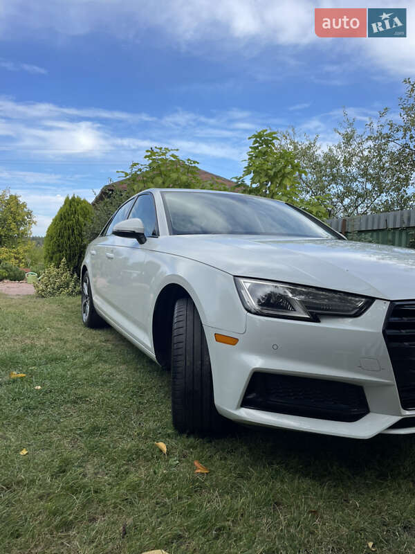 Седан Audi A4 2019 в Киеве