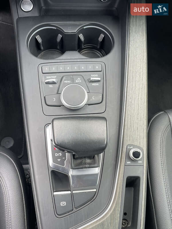 Седан Audi A4 2019 в Киеве