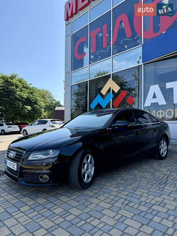 Седан Audi A4 2010 в Одессе