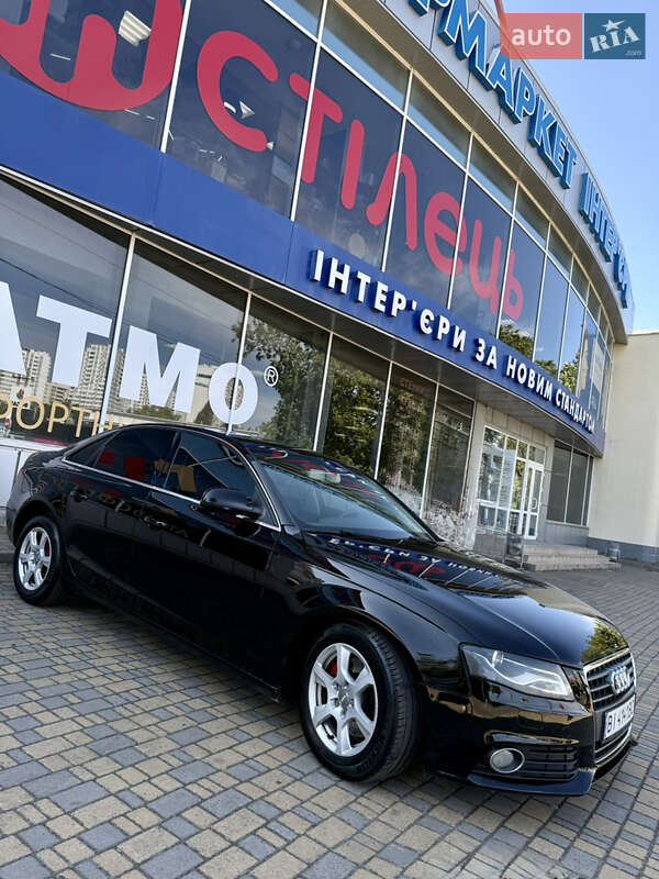 Седан Audi A4 2010 в Одессе