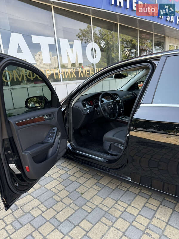 Седан Audi A4 2010 в Одессе