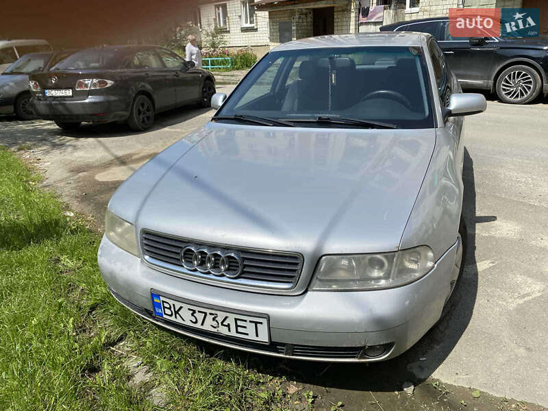 Седан Audi A4 1999 в Бориславе