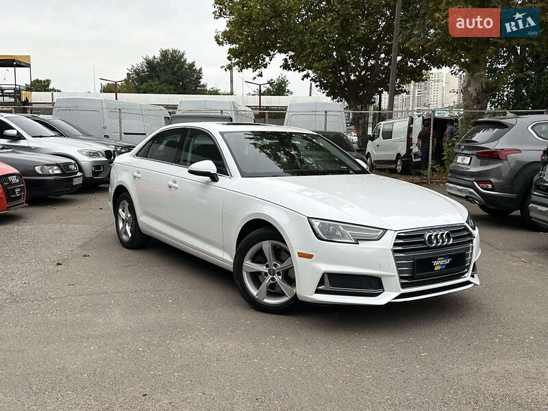 Audi A4 2019
