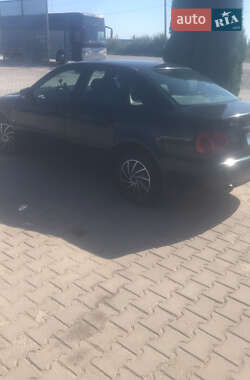 Седан Audi A4 1996 в 