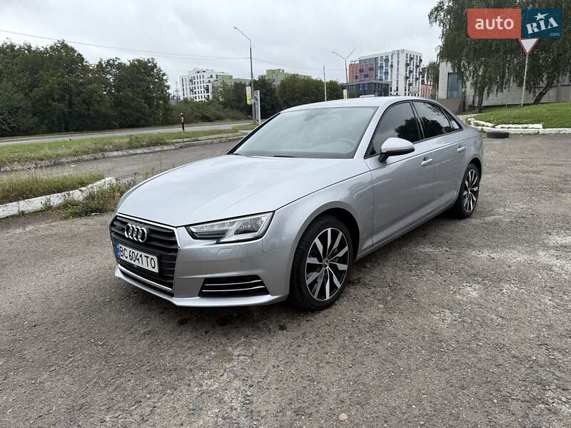 Седан Audi A4 2015 в Львові