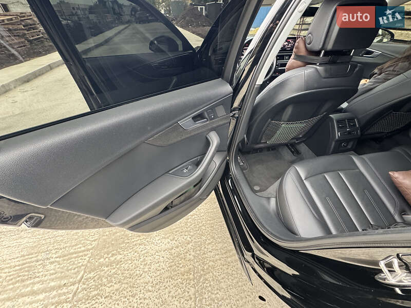 Седан Audi A4 2016 в Львове