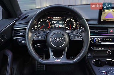 Седан Audi A4 2018 в 