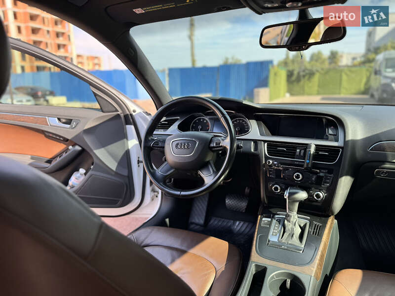 Седан Audi A4 2013 в Глевасі