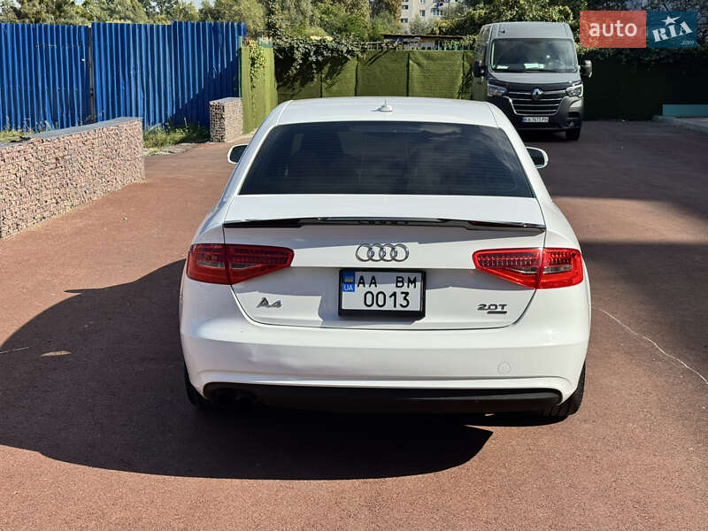 Седан Audi A4 2013 в Глевасі
