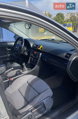 Седан Audi A4 2002 в 