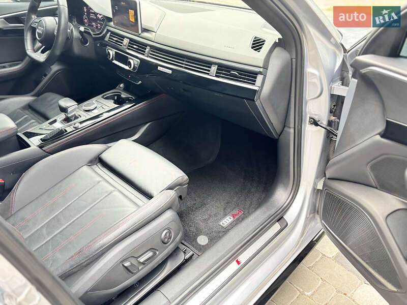 Седан Audi A4 2017 в Вышгороде