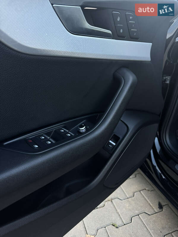 Седан Audi A4 2016 в Києві