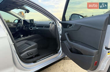 Седан Audi A4 2021 в 