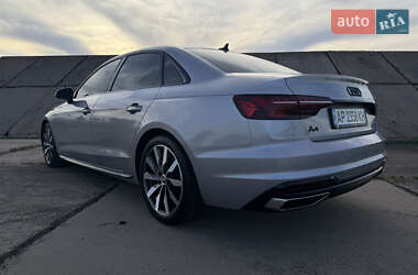 Седан Audi A4 2021 в 