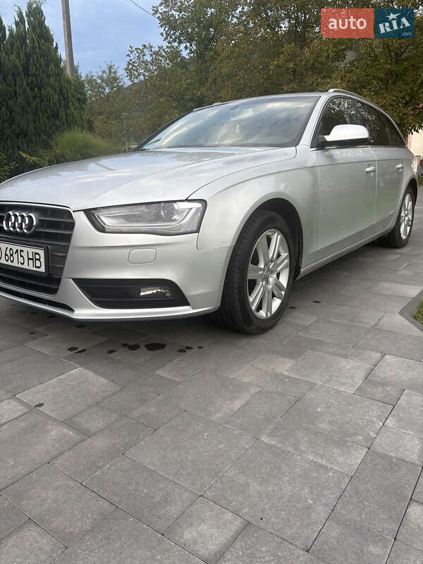 Универсал Audi A4 2012 в Иршаве