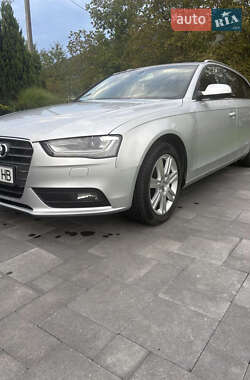 Универсал Audi A4 2012 в 