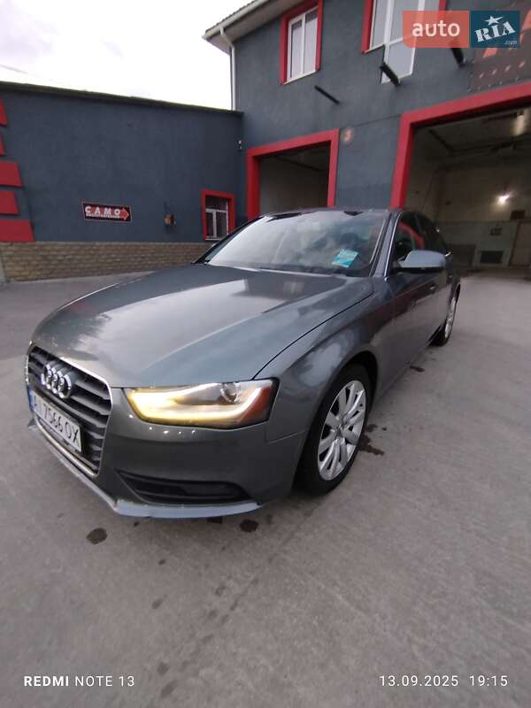 Седан Audi A4 2012 в Белой Церкви