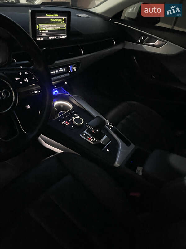 Седан Audi A4 2015 в Ірпені