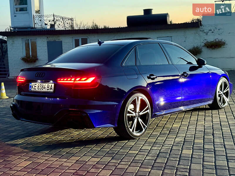 Седан Audi A4 2019 в Днепре