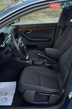 Седан Audi A4 2003 в 