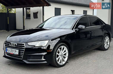 Седан Audi A4 2019 в 
