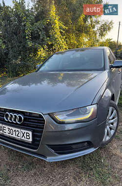 Седан Audi A4 2012 в Тернівці