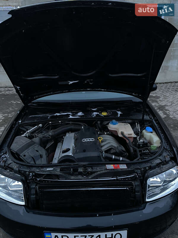 Седан Audi A4 2003 в Киеве