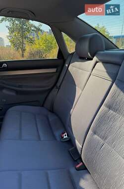 Седан Audi A4 2000 в 